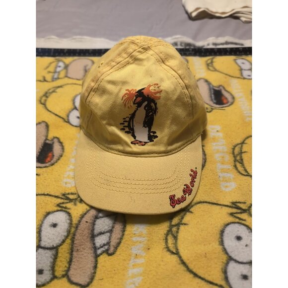 Sea World Rockhopper Penguin Youth Yellow Hat 2011 Adjustable - Picture 1 of 8